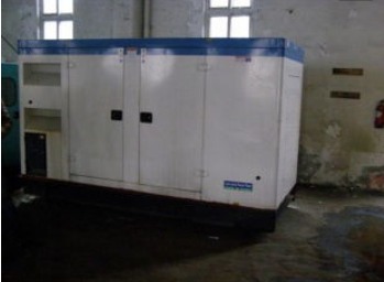 铁西康明斯150kw大型柴油二手发电机组